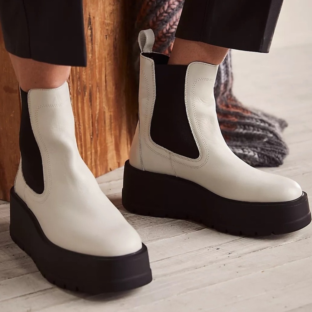 FREE PEOPLE Imogen Chelsea Platform Leather White Black Boots